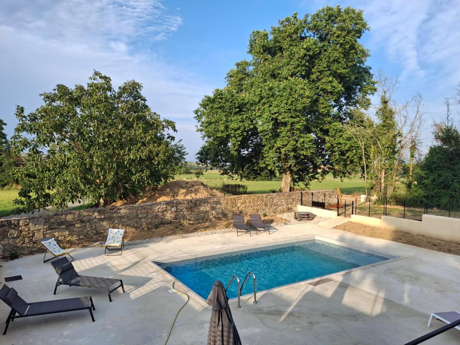 Le Clos De Ceintres Cheminas Exterior photo